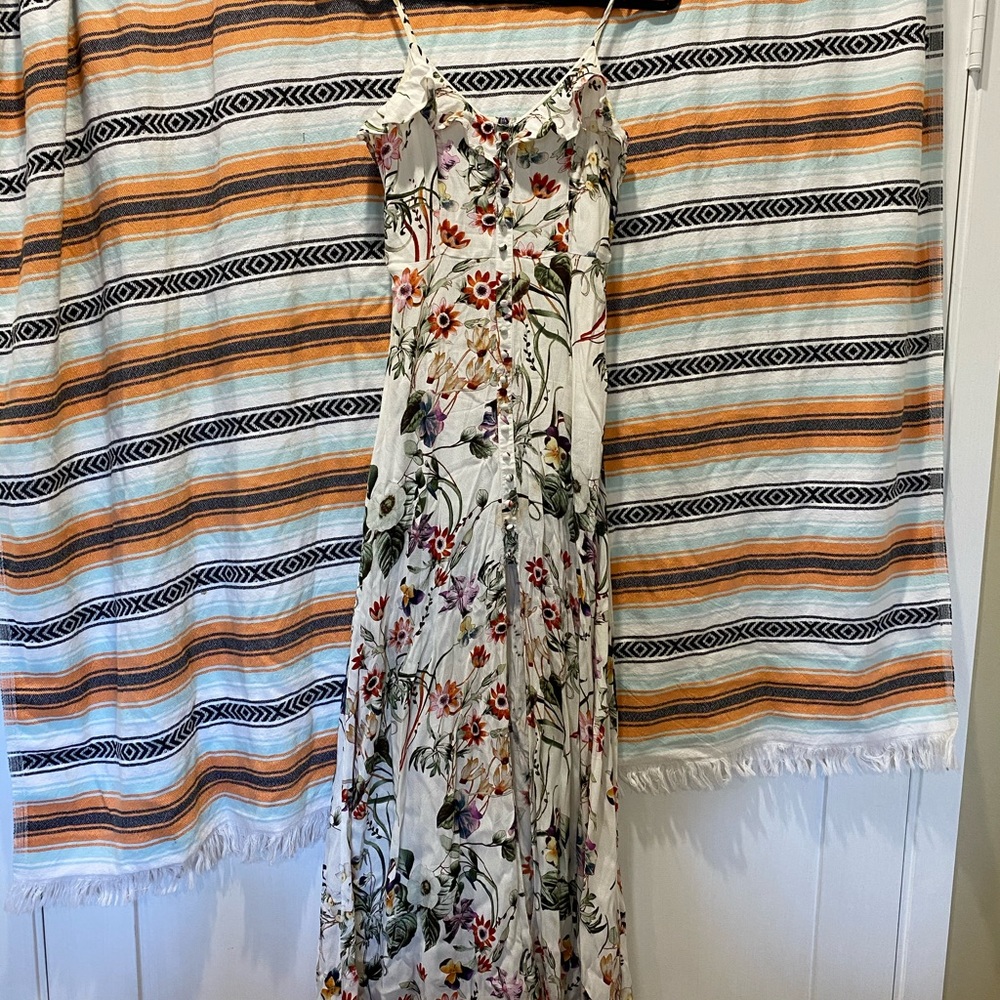 Lulus floral white dress